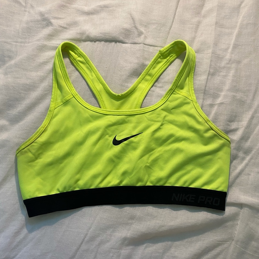 Medium Nike pro sports bra